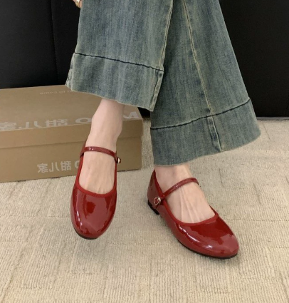 Absatzschuhe Damen | Mary Jane mit Riemchen & Lackoptik