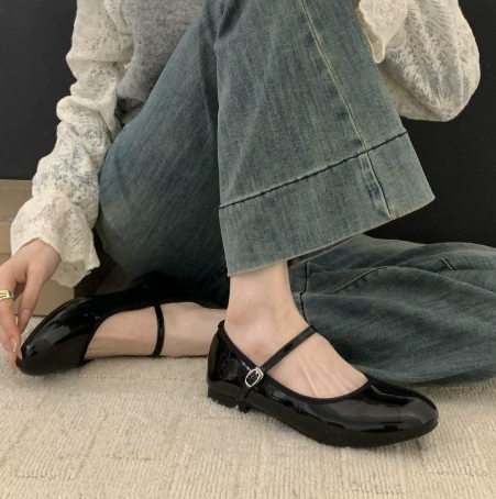 Absatzschuhe Damen | Mary Jane mit Riemchen & Lackoptik