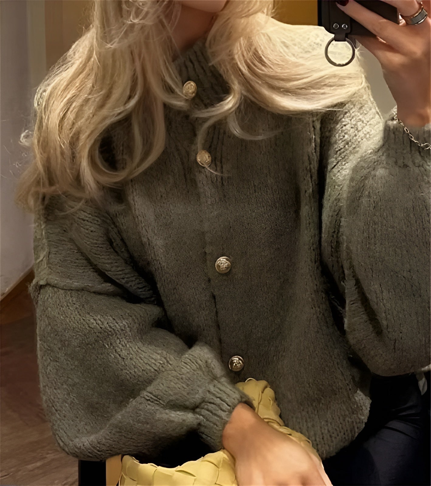 Astra - Strickjacke mit Rundhalsausschnitt