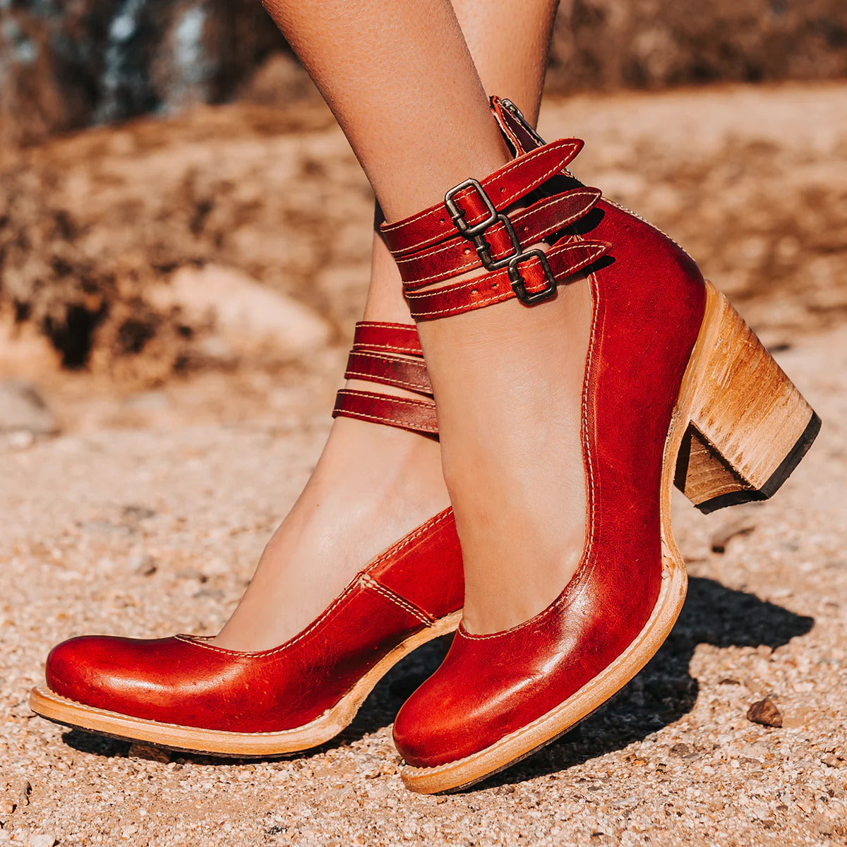 BEQUEME UND ELEGANTE STIEFELETTE