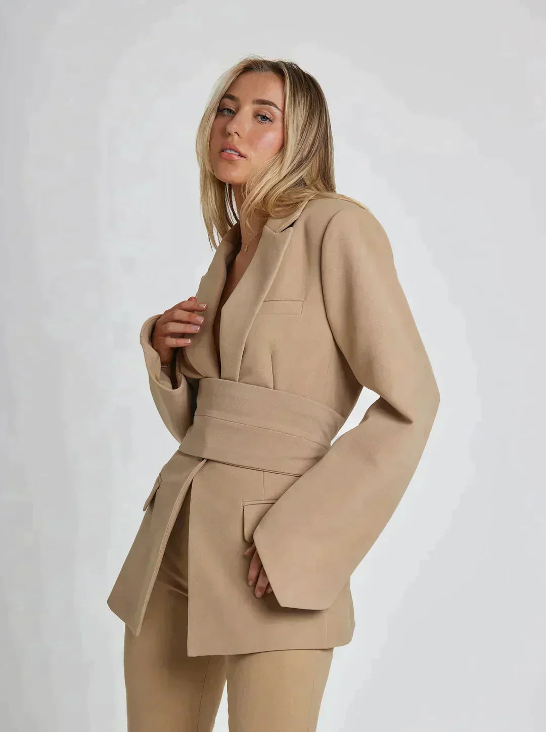 Blazer Damen | Tailliert mit Gürtel für definierte Silhouette
