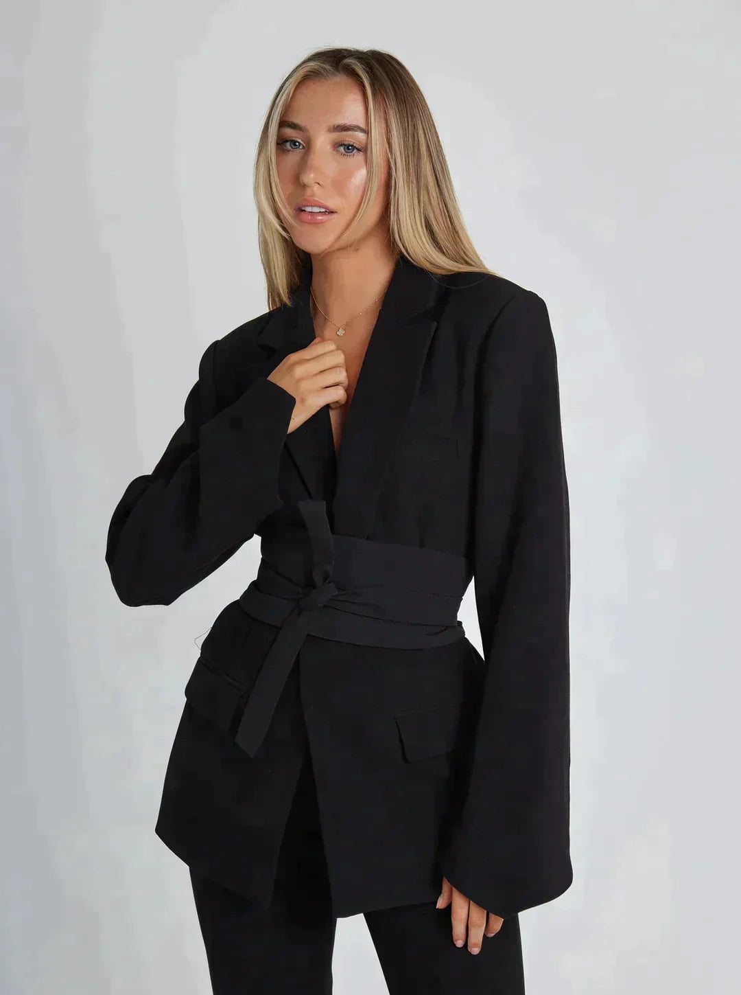Blazer Damen | Tailliert mit Gürtel für definierte Silhouette