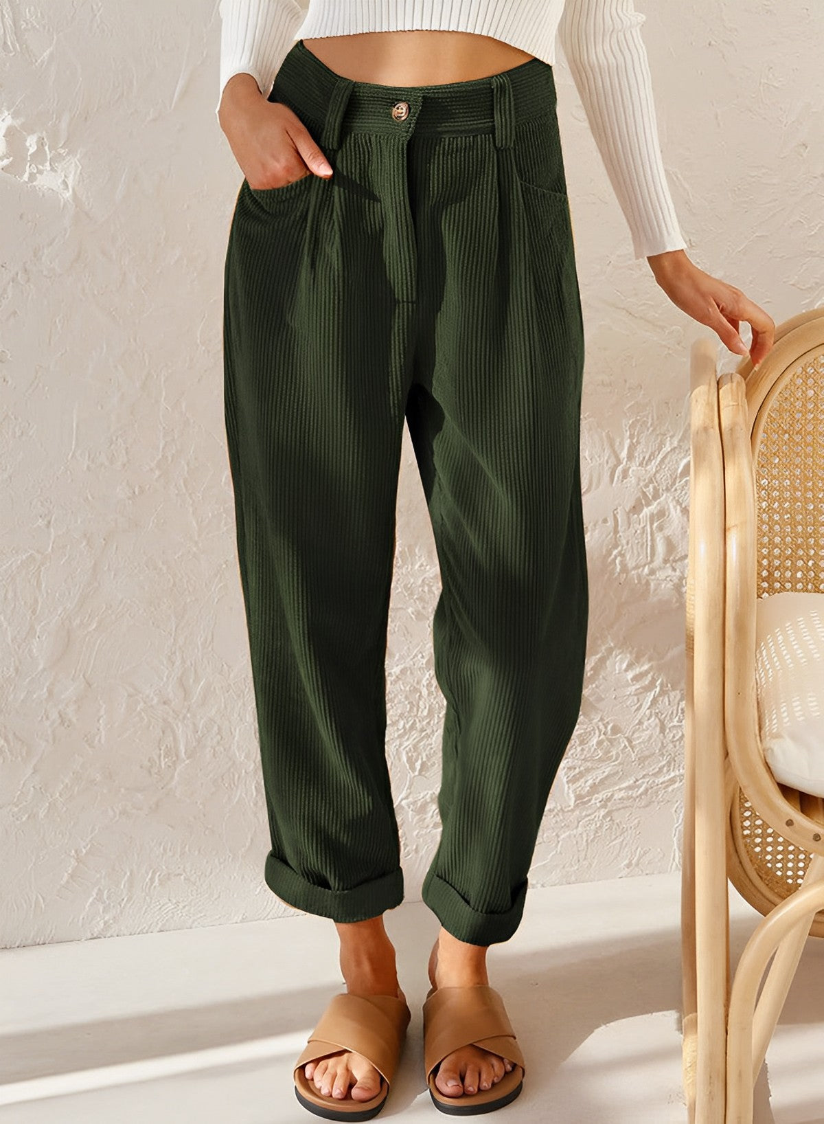 Cordhose Damen | High Waist Hose mit Bundfalten & Umschlagsaum