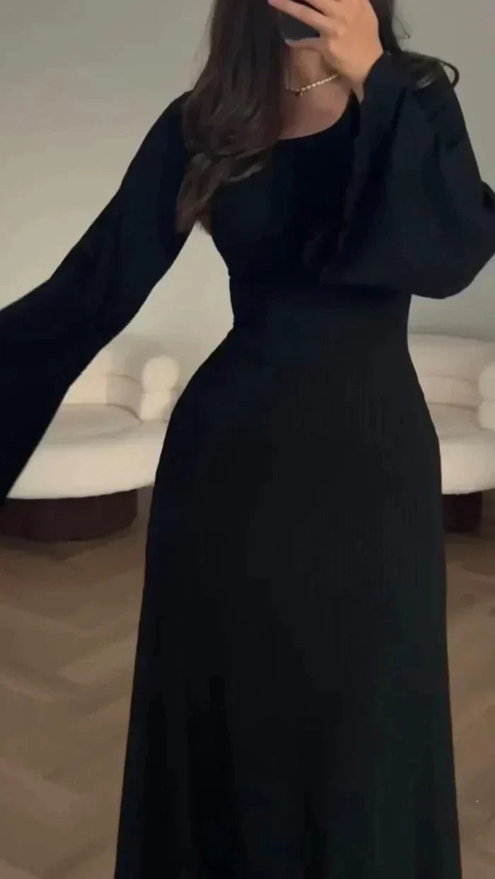 Das kurvenbetonte Maxikleid - Lozenda