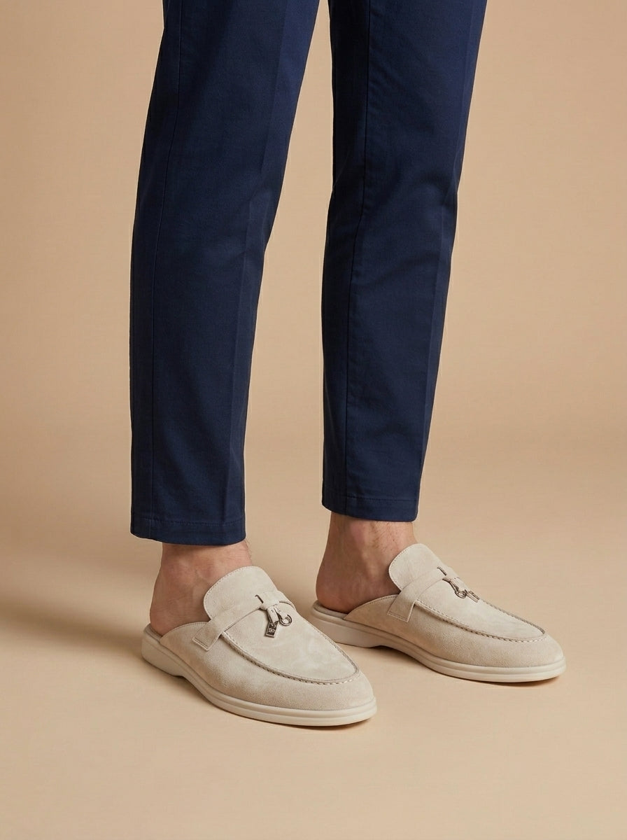 Loafer Herren | Offener Mule-Slipper mit Wildleder-Optik & Metallanhänger