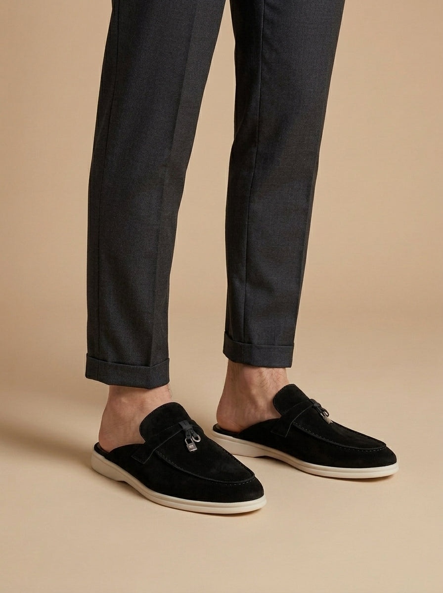 Loafer Herren | Offener Mule-Slipper mit Wildleder-Optik & Metallanhänger