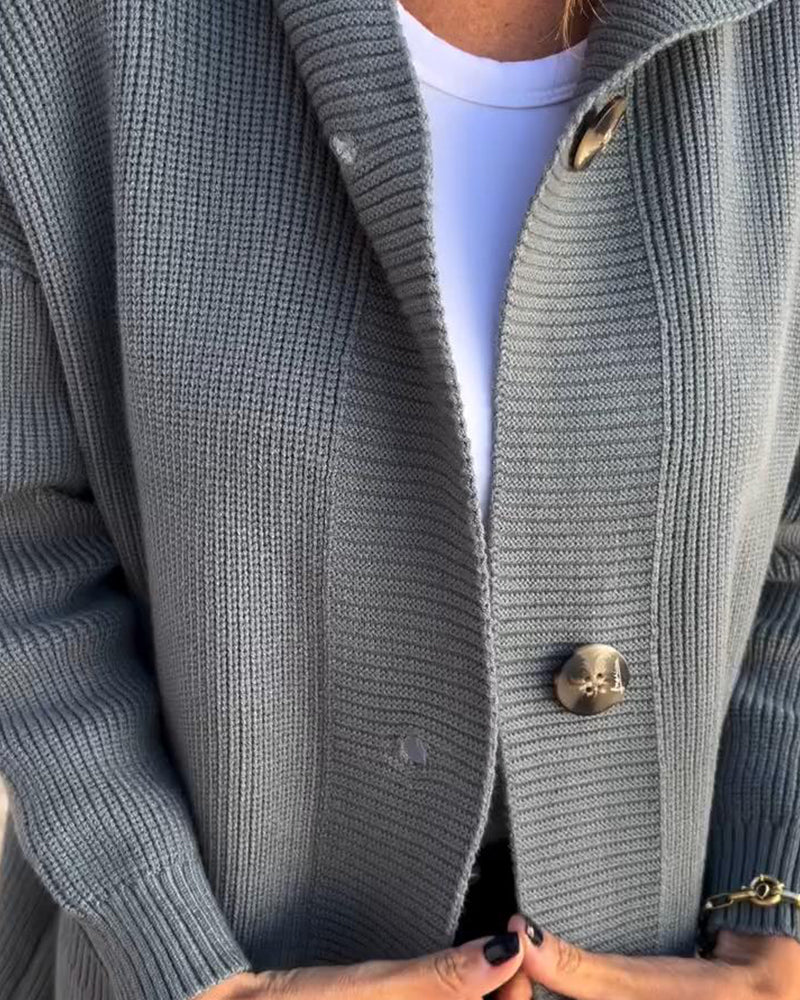 Einfarbiger Cardigan mit Kapuze und Knopftasche
