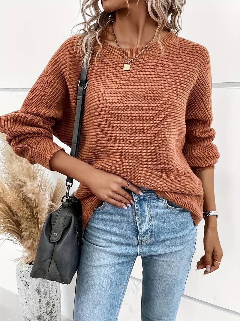 Eleganter rundhalspullover für den frühling