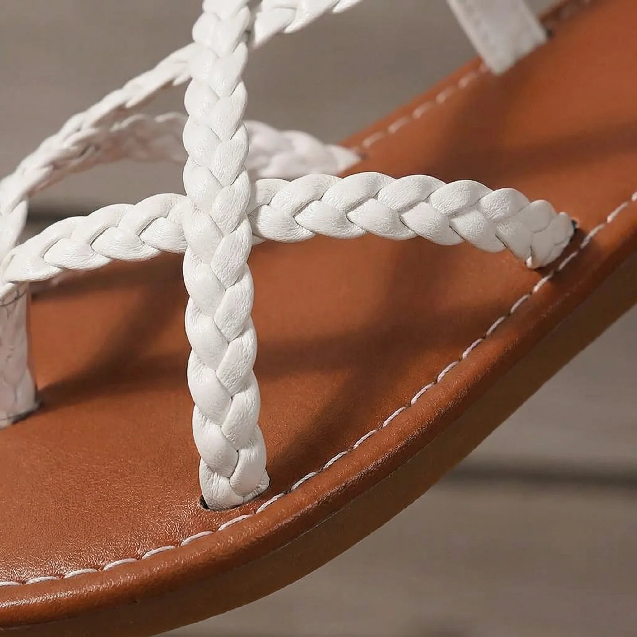 Geflochtene Sandale Damen | Flacher Komfort & Sicherer Fersenhalt