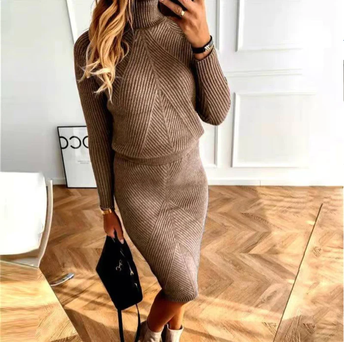 Gemütliches Pullover-Strickkleid - Lozenda