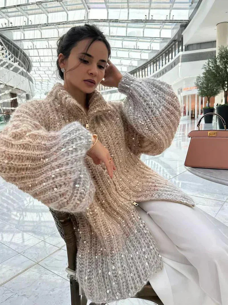 Glitzernde Seidenstrickjacke