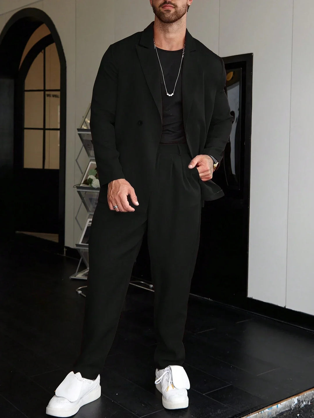 Herrenanzug Herren | Schlanke Silhouette & Spitzrevers