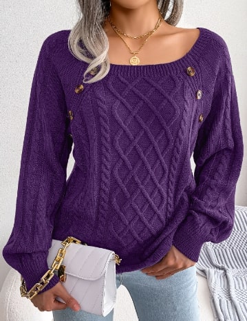 Klassischer Strickpullover mit Zopfmuster