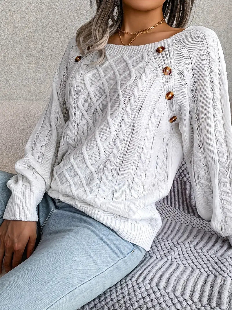 Klassischer Strickpullover mit Zopfmuster
