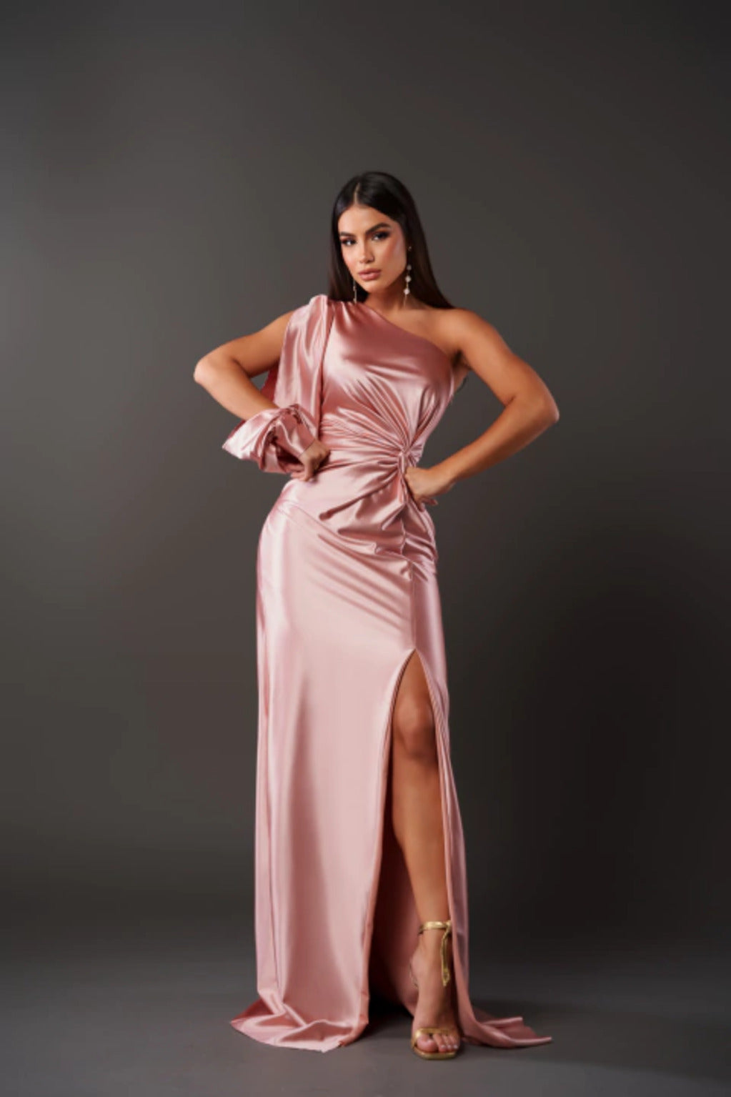 Lozenda - Elegantes Kleid mit Finesse