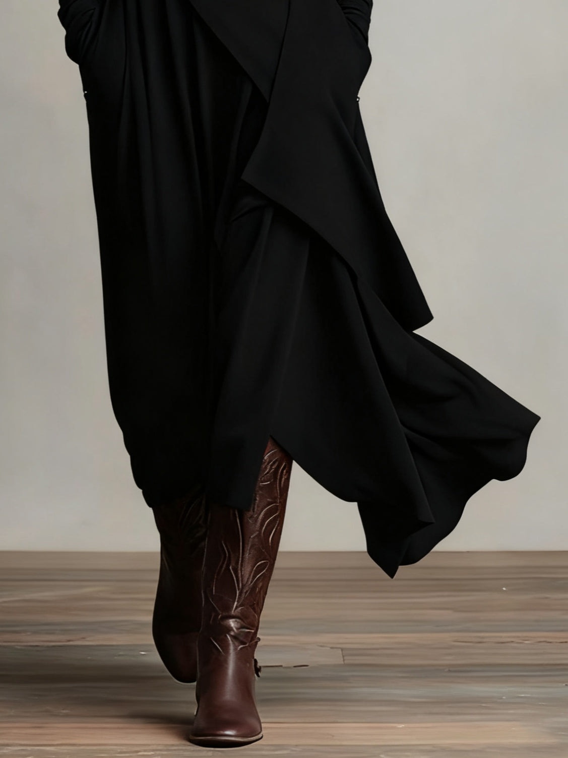 Maxikleid Damen | Asymmetrisch & Elegant mit Rollkragen