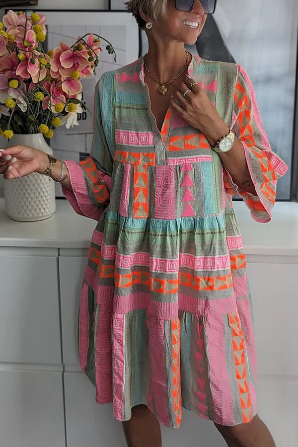 Midi Kleid Damen | Ethno-Print & Fließender Volantschnitt