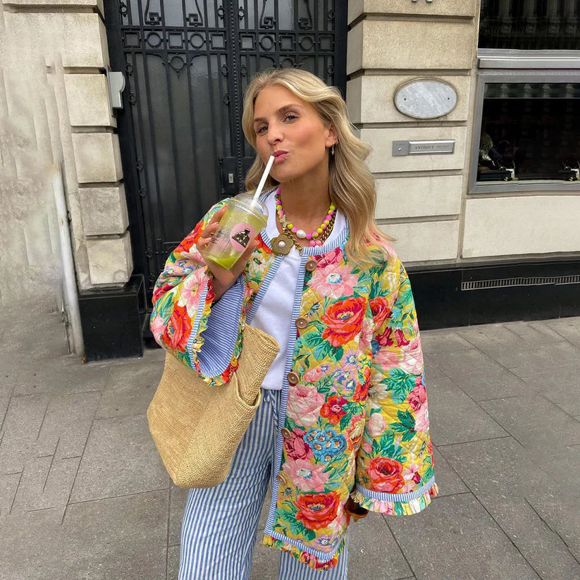 Modische Damenjacke mit Blumendruck