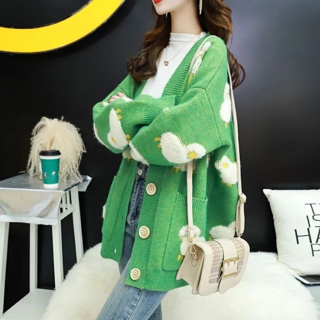 Nyla - Grob gestrickte Strickjacke mit Schafmotiv