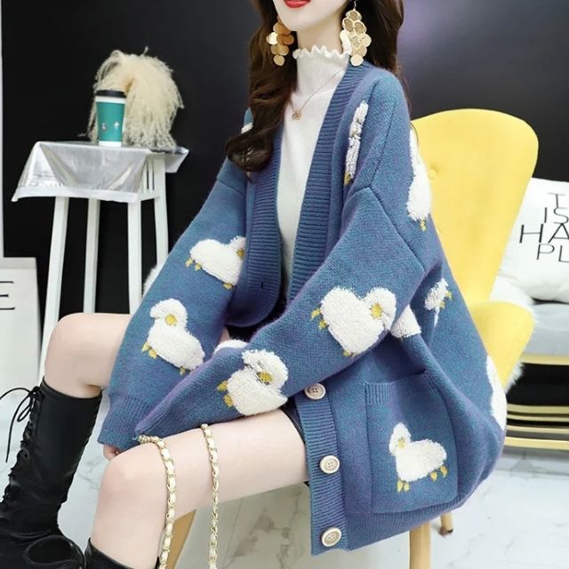 Nyla - Grob gestrickte Strickjacke mit Schafmotiv
