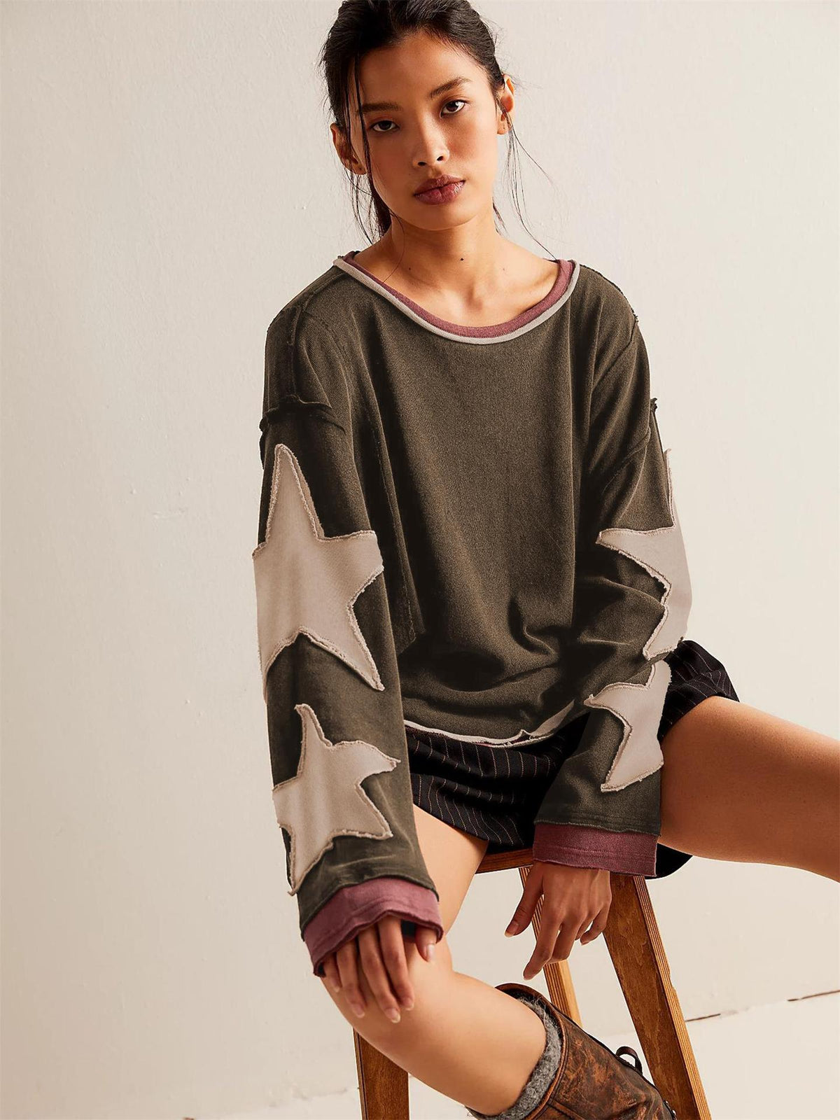 Sweatshirt Damen | Gestreiftes Design mit Sternen-Detail 3