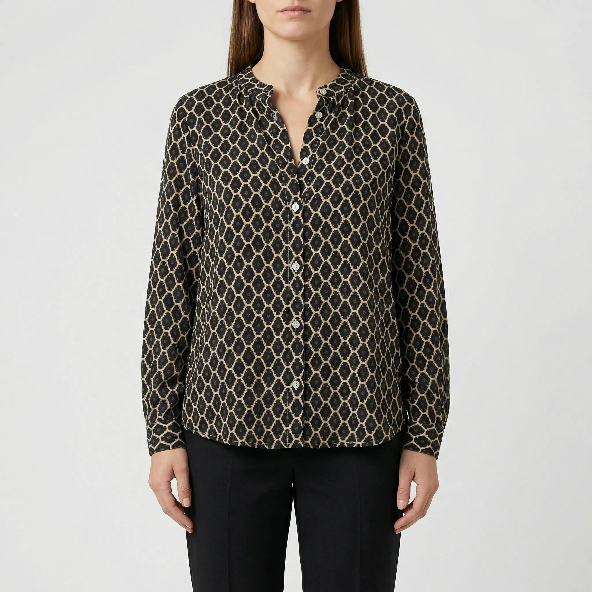 Oberteil Damen | Taillierter Schnitt & Knopfdetails