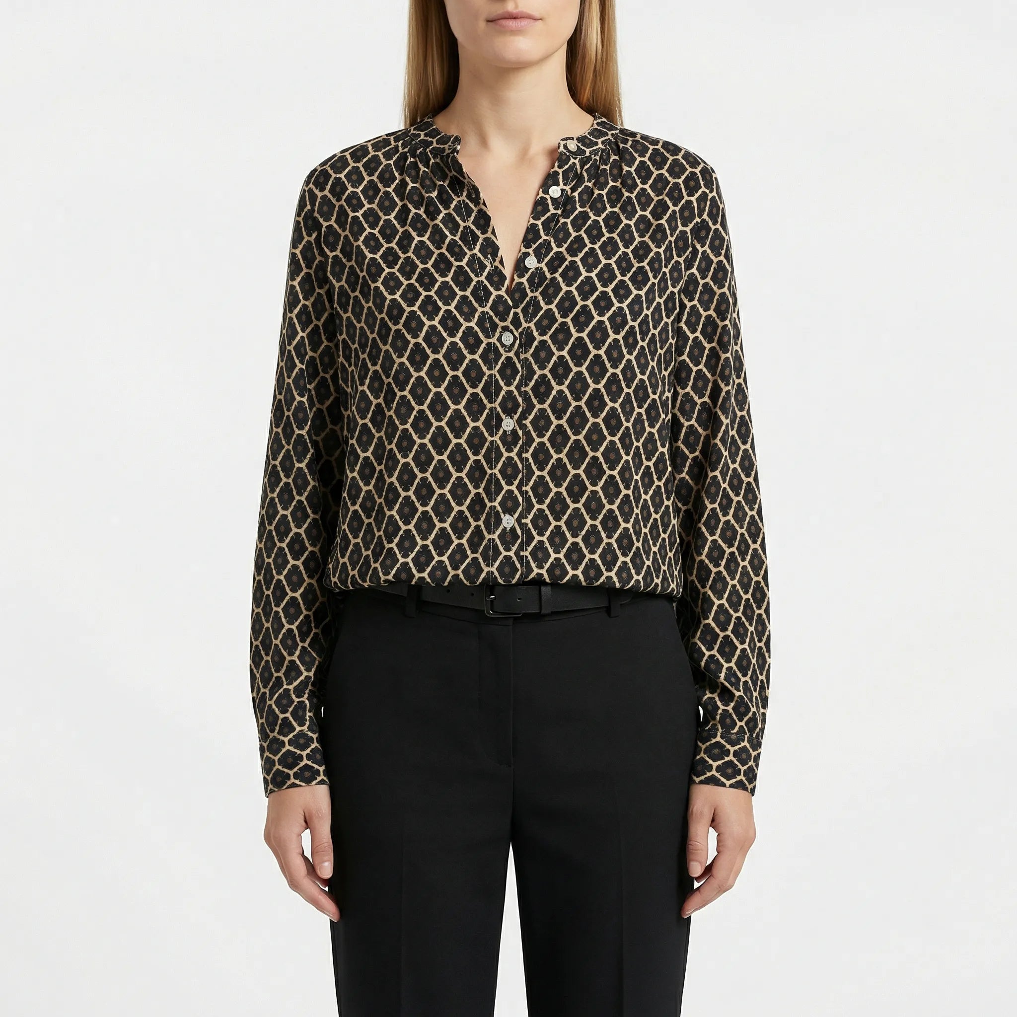 Oberteil Damen | Taillierter Schnitt & Knopfdetails