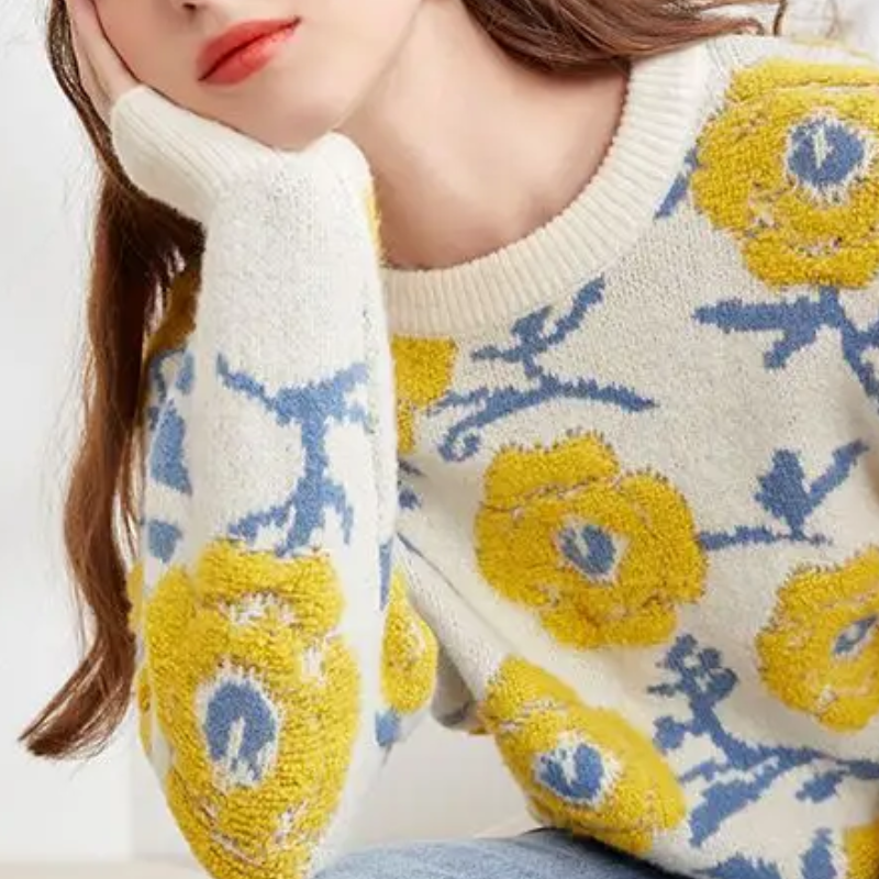 Ottilie - Pullover mit Blumenmuster