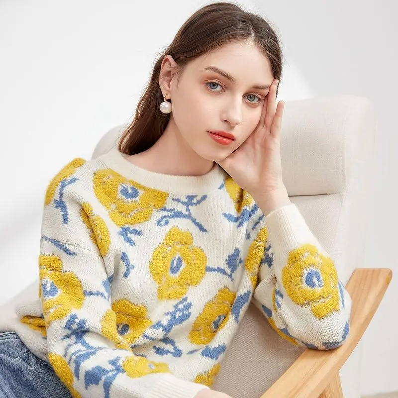 Ottilie - Pullover mit Blumenmuster