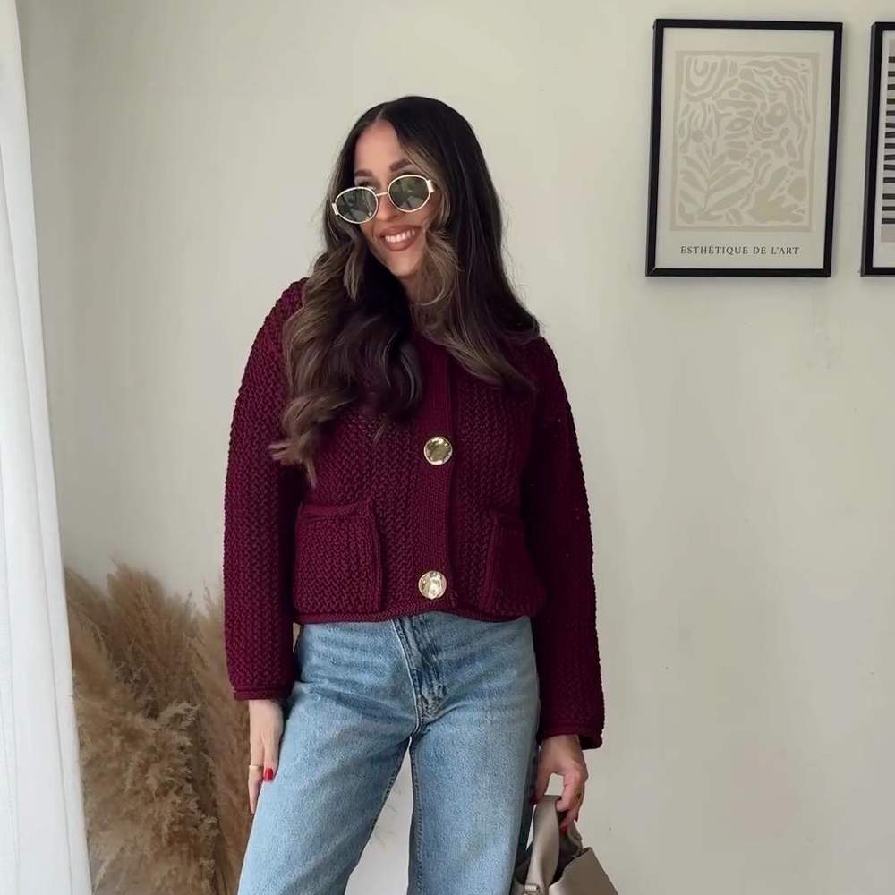 Reyna - Vintage Strickjacke mit Frauenbrust