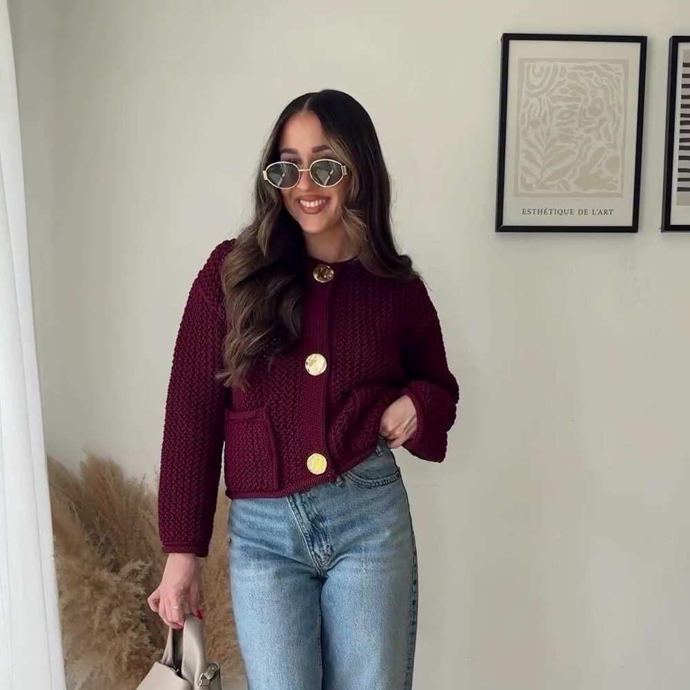 Reyna - Vintage Strickjacke mit Frauenbrust