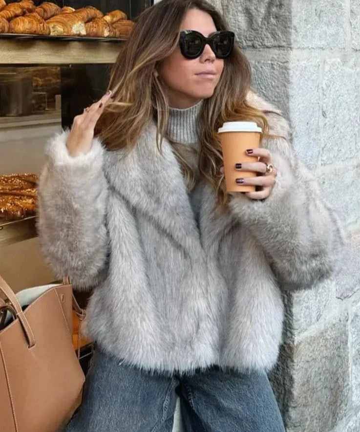 Rosie - Stylische Streetwear-Pelzjacke
