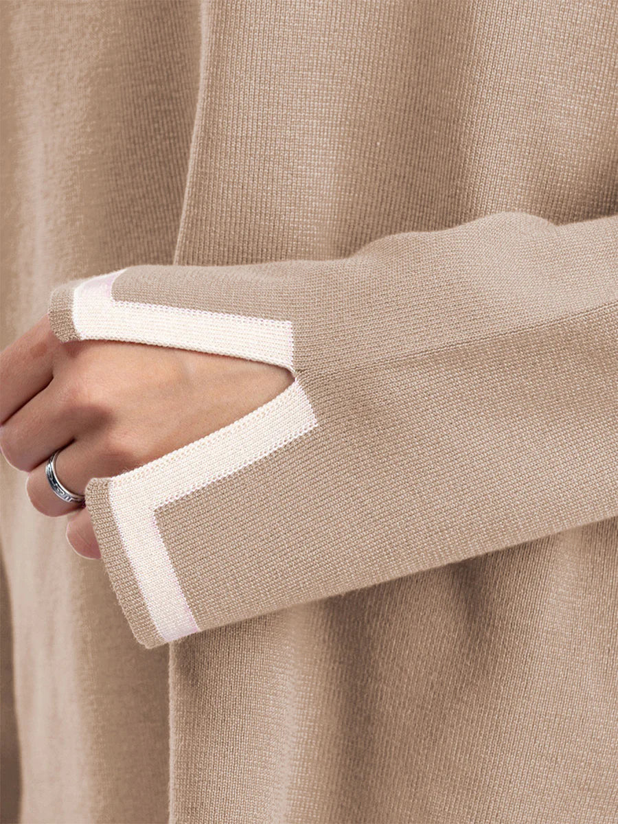 Schickes elastisches strick-loungeset