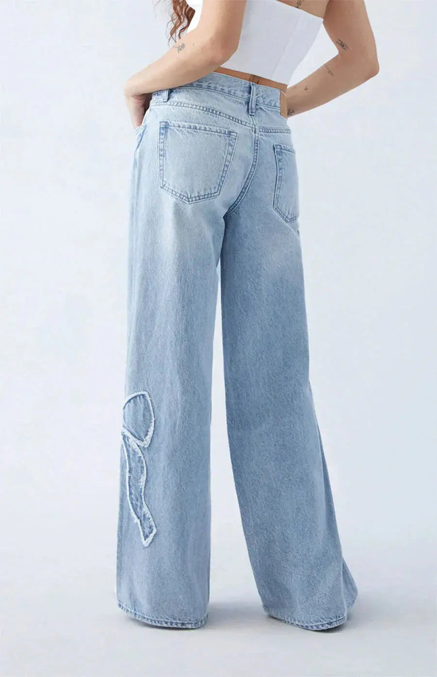 Trendige Wide-Leg Jeans mit Herz-Patch-Details 2