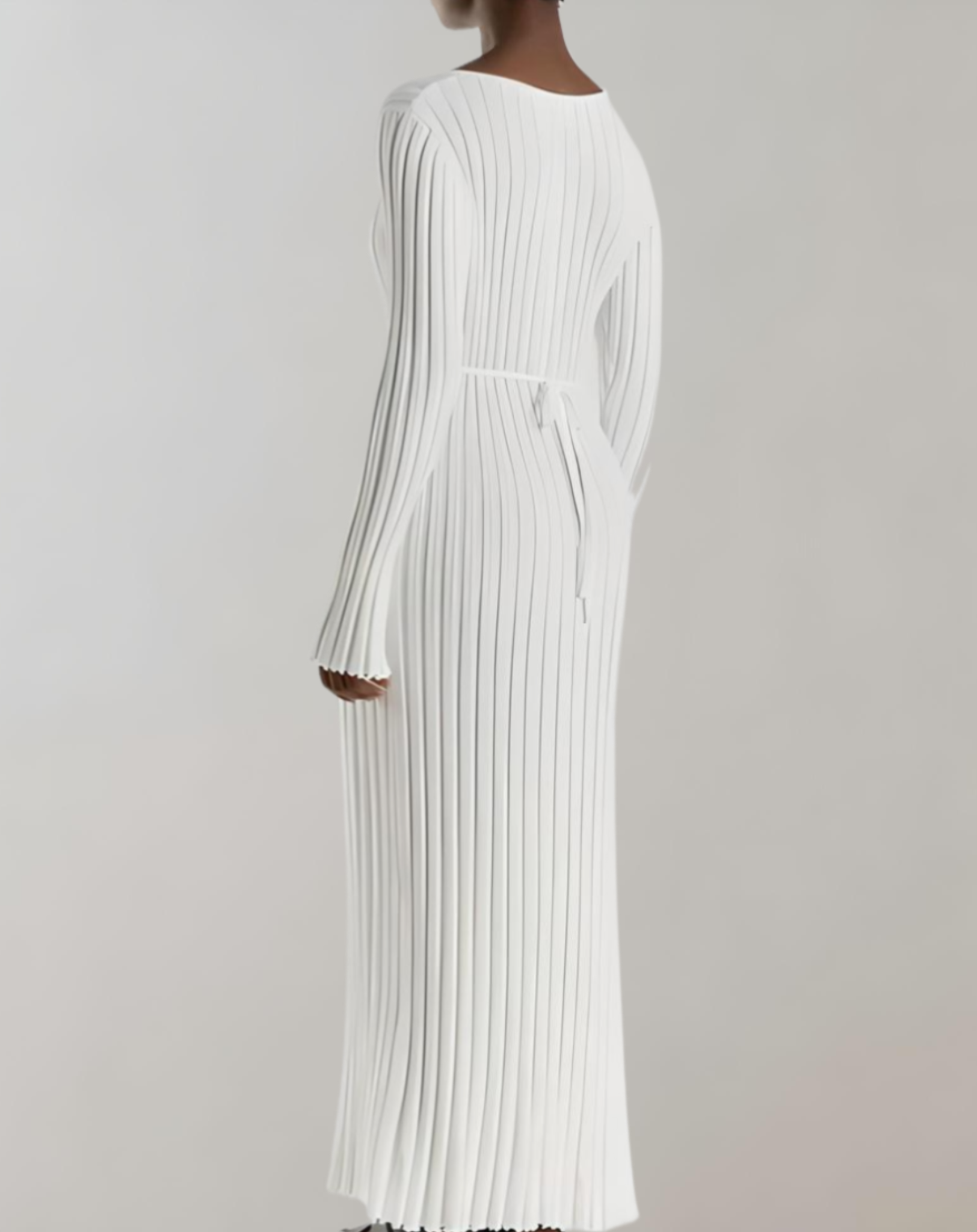 Unifarbenes Maxikleid aus Strick mit langen Ärmeln und V-Ausschnitt