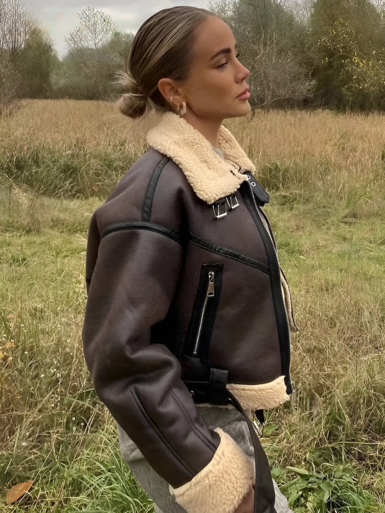 Veronica - Kurz geschnittene Jacke mit Teddyfutter