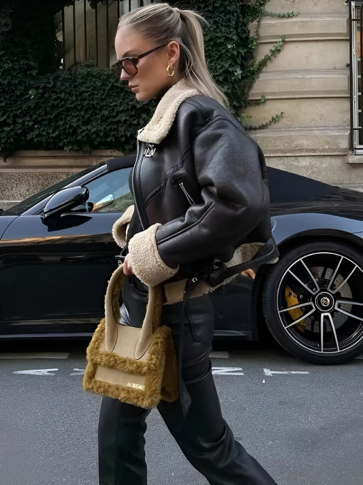 Veronica - Kurz geschnittene Jacke mit Teddyfutter