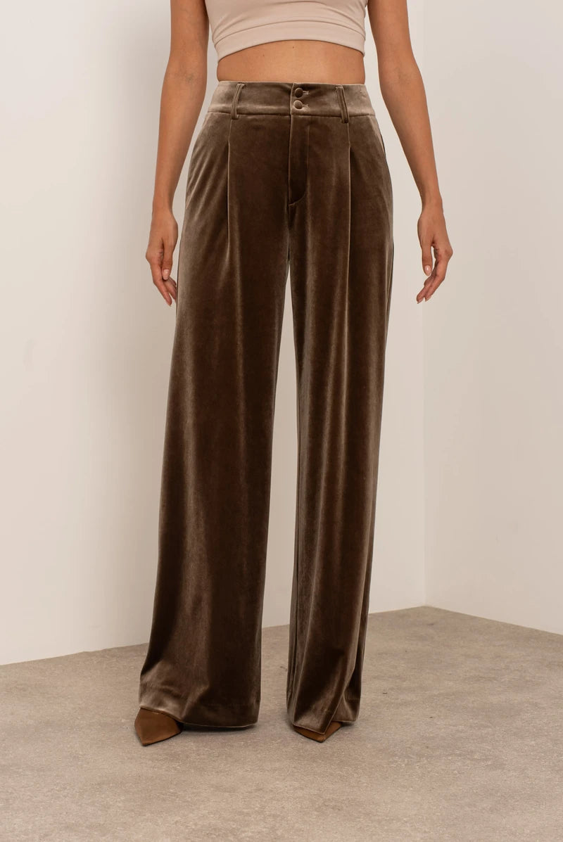 Weite Hose aus Samt 1