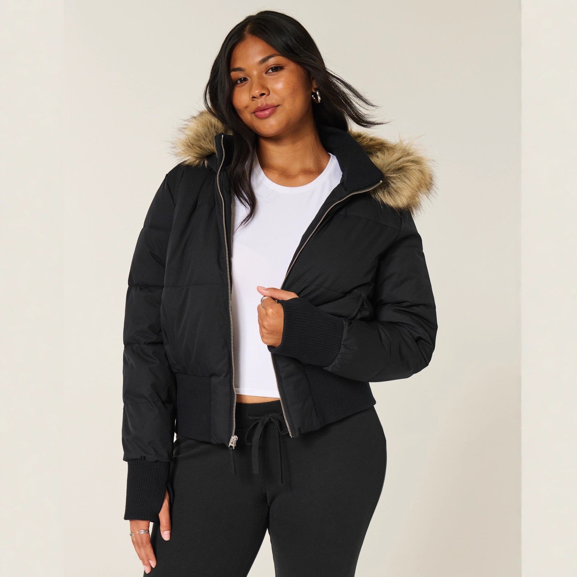 Winterjacke Damen | Abnehmbare Kapuze & Kompakte Steppform