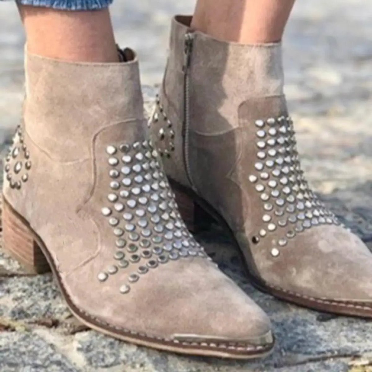 Stiefeletten Damen | Nieten & Blockabsatz 2