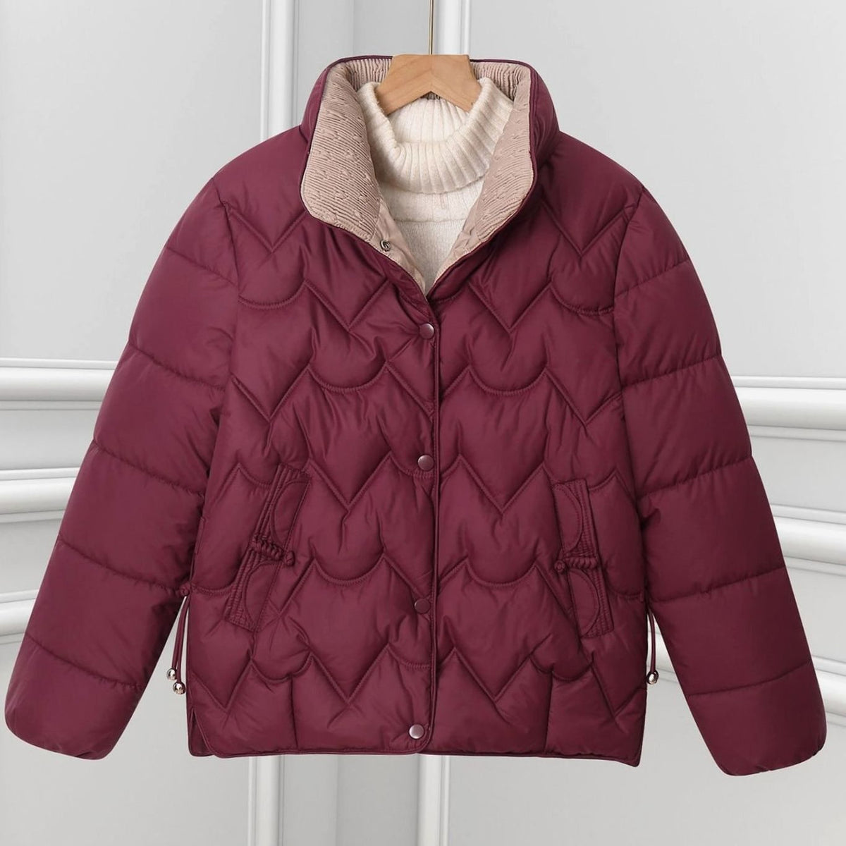 Damen Kurze Steppjacke mit Bogensteppung und Stehkragen - Angorrot