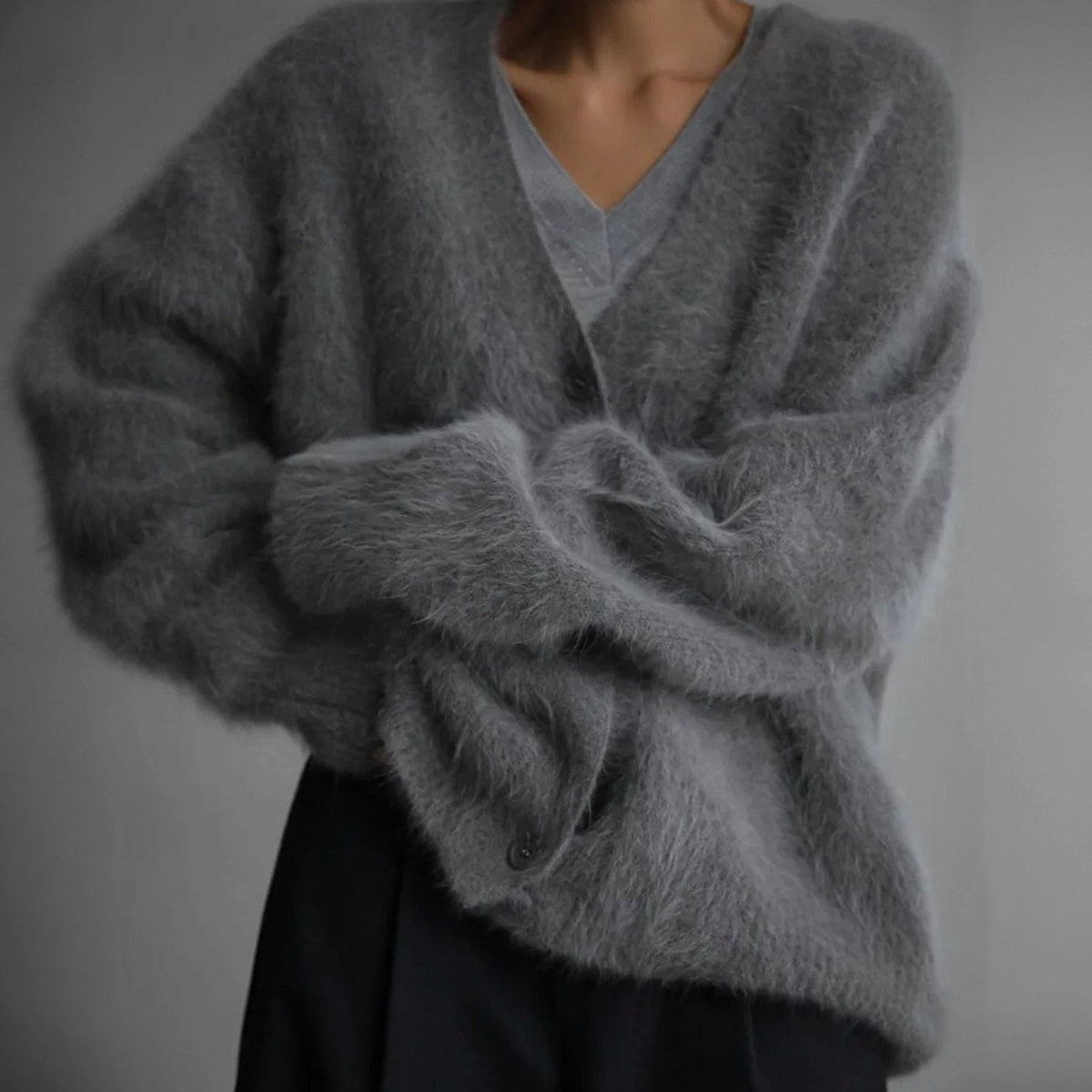 Strickjacke Damen Oversized | V-Ausschnitt & Angenehme Wärme 5