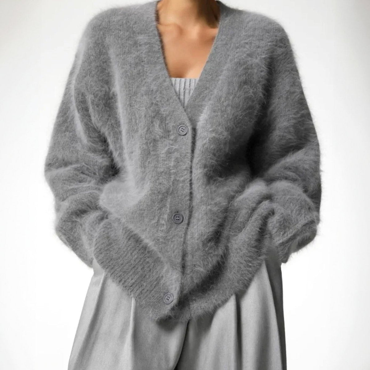 Strickjacke Damen Oversized | V-Ausschnitt & Angenehme Wärme 6