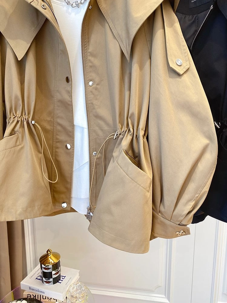Lozenda - Leichte Kapuzenjacke mit Taschen