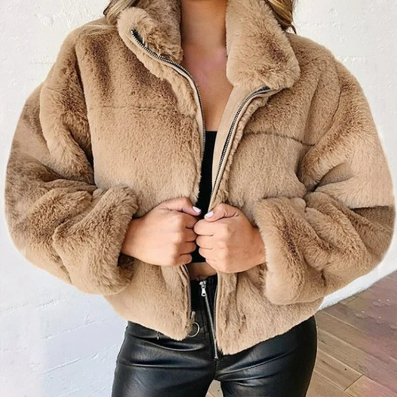 Lozenda - Velvet Touch Mantel mit Reißverschluss