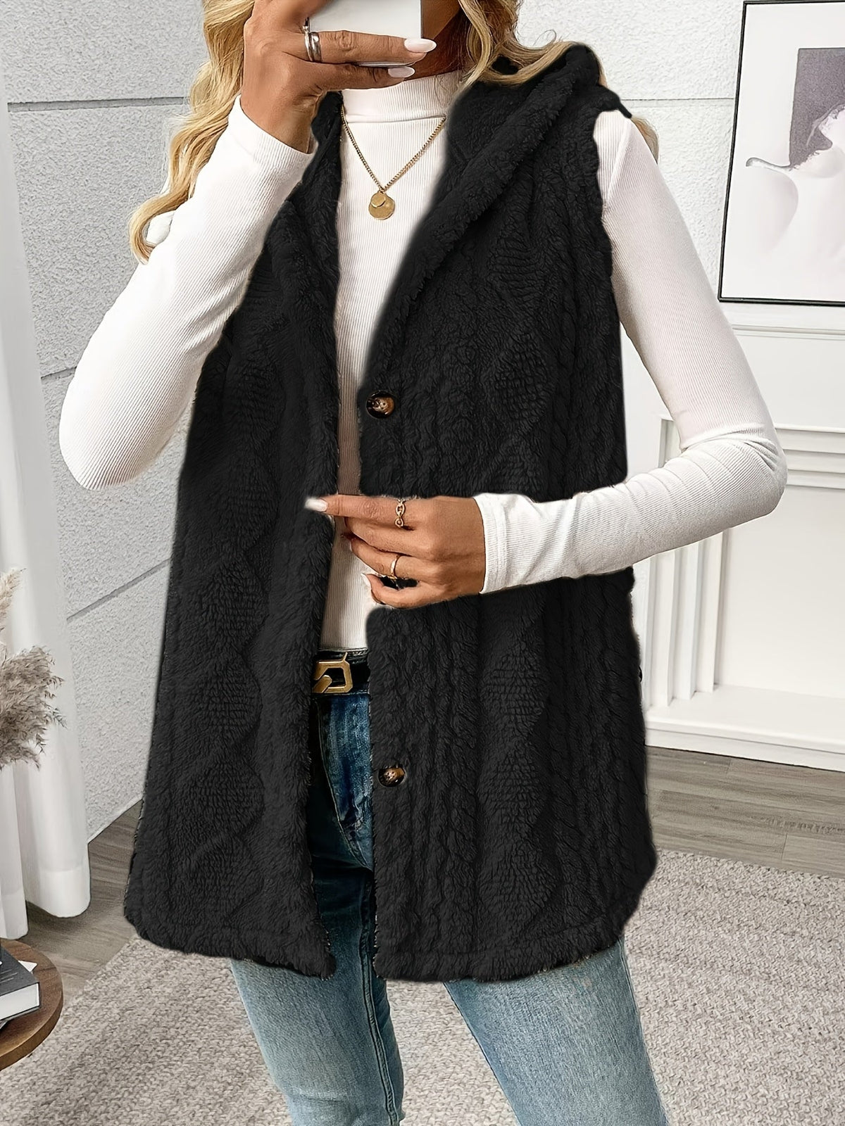 Strickweste Damen lang | Mit Kapuze & Knopfleiste 1