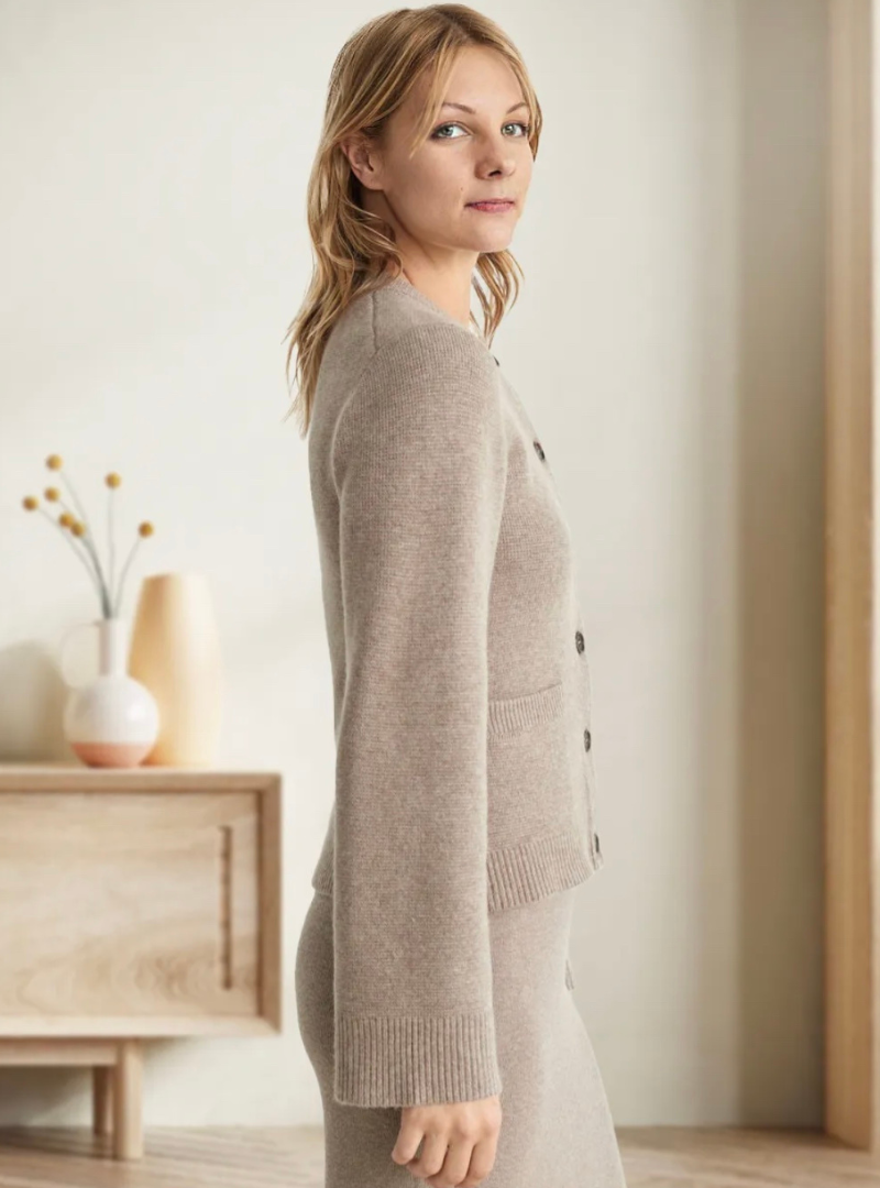 Alice - Elegant Cardigan 4