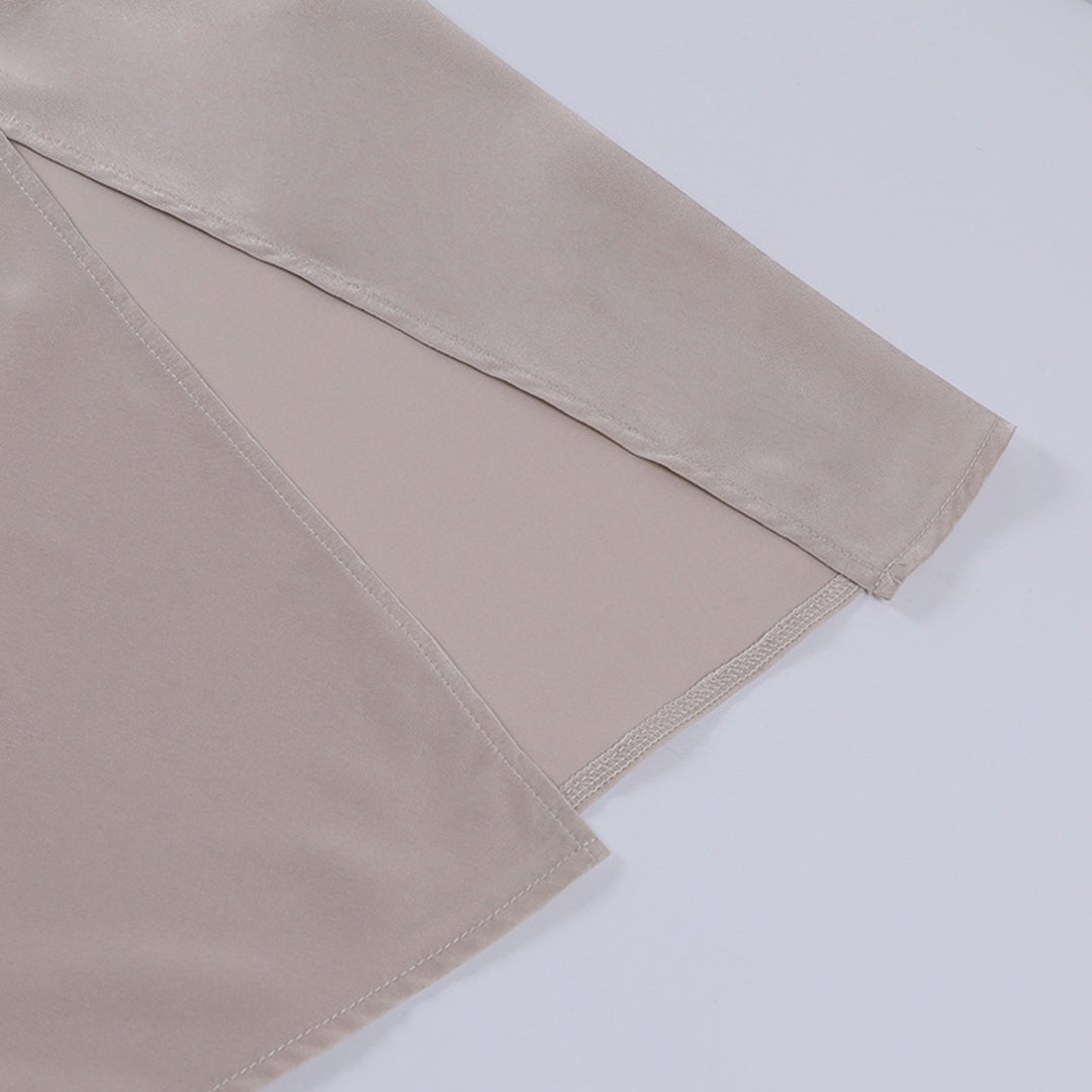 Ärmelloses Maxikleid mit V-Ausschnitt und Schlitzen