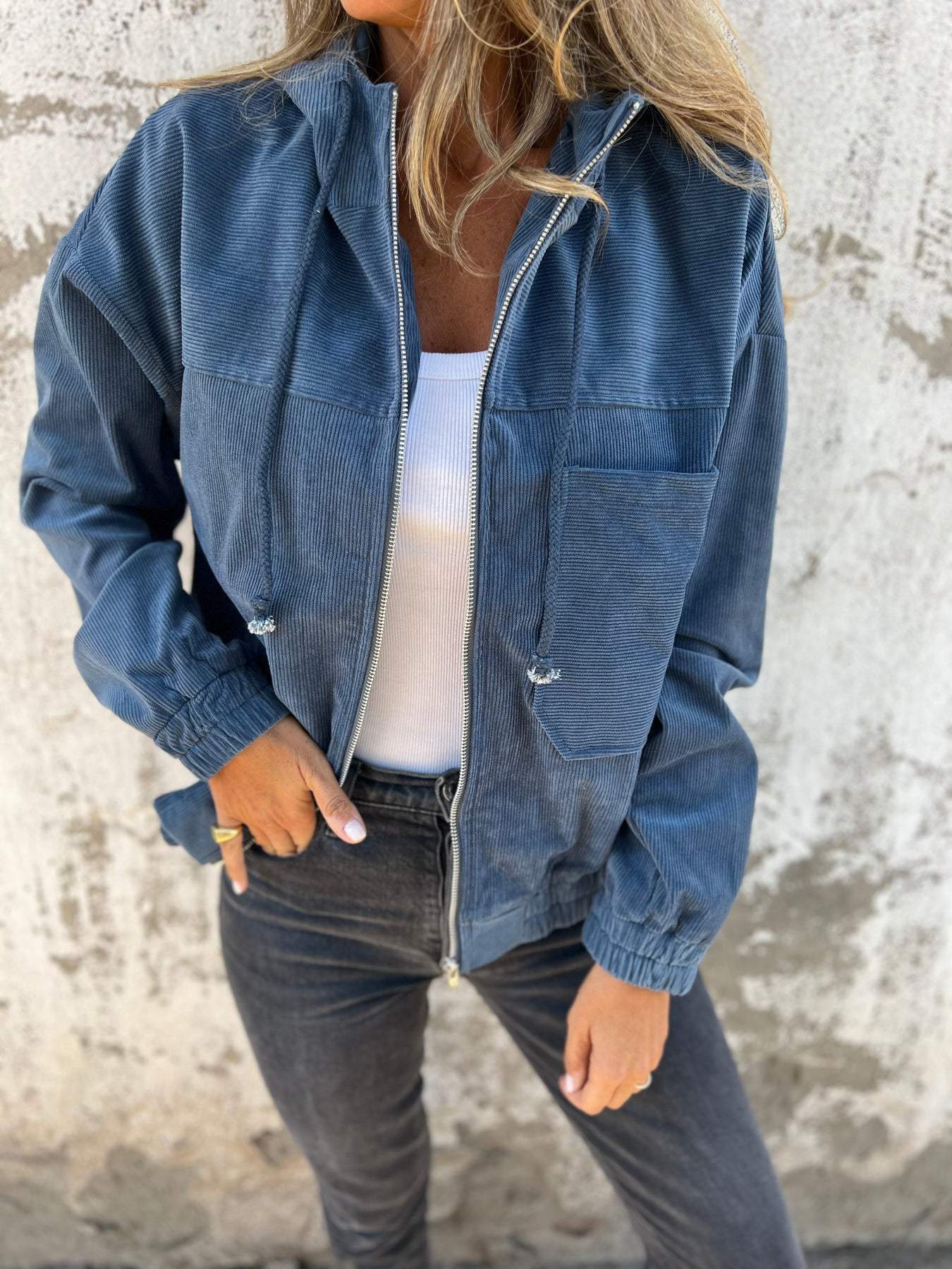 Audrey  - Lässige Jacke mit Kapuze 6