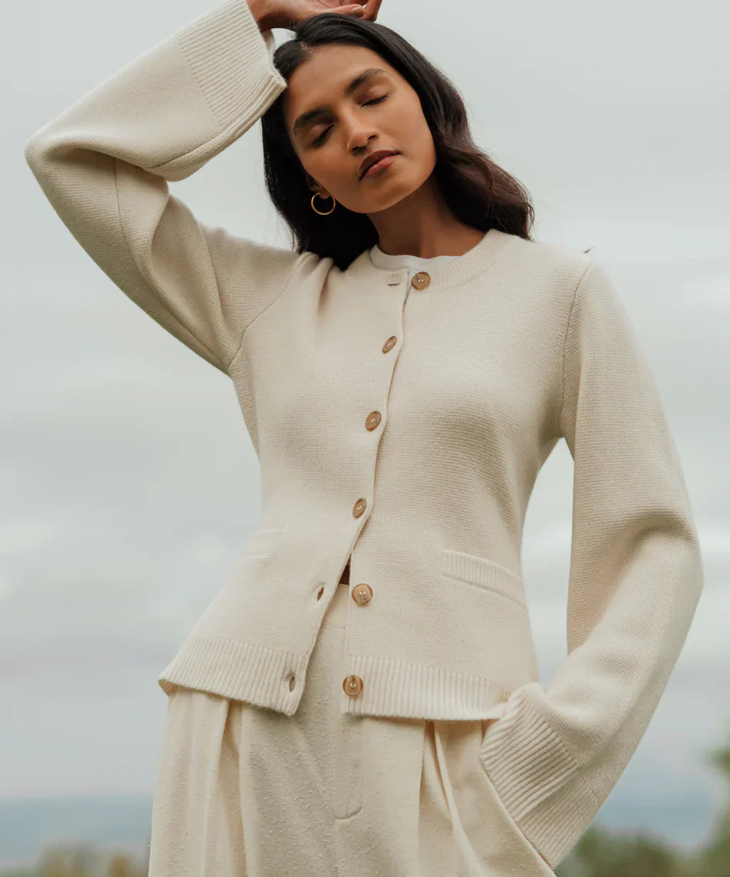 Camilla | Cardigan 2